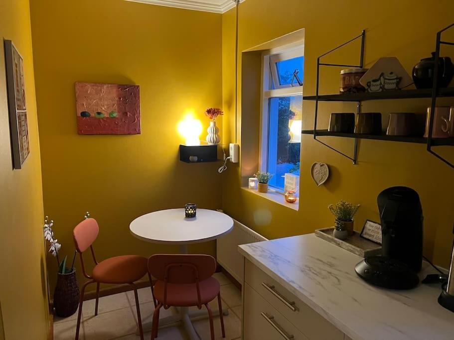 Charming 3 Bedroom Apartment Akureyri Extérieur photo